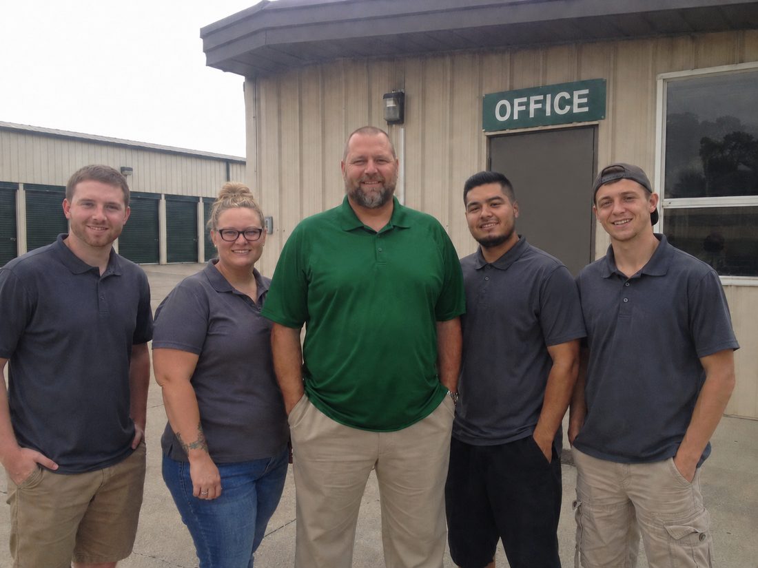 Pest control professionals in Elgin, IL